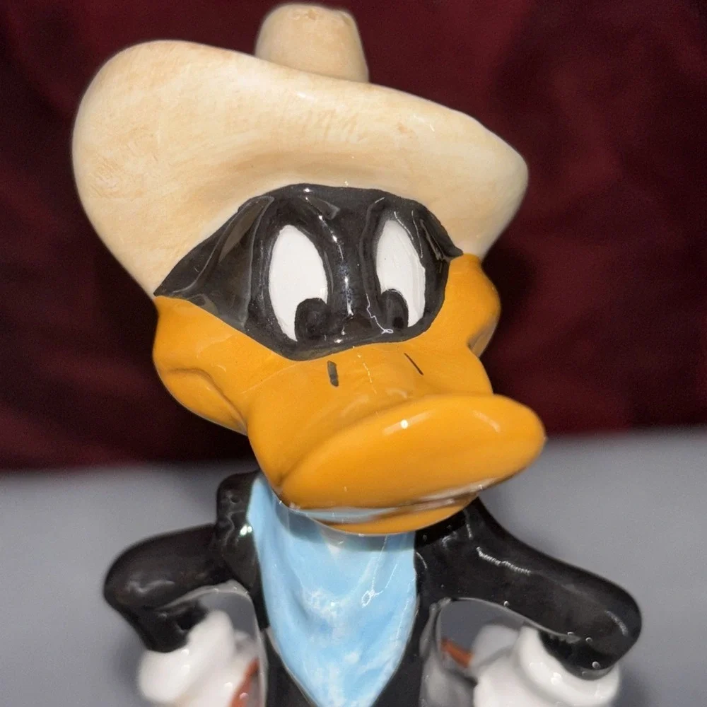 Vintage 1993 Cowboy Daffy Duck And Bugs Bunny‎ Looney Tunes Salt And Pepper Set